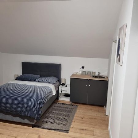 Sobe Marta Hotel Trgovisce Kültér fotó