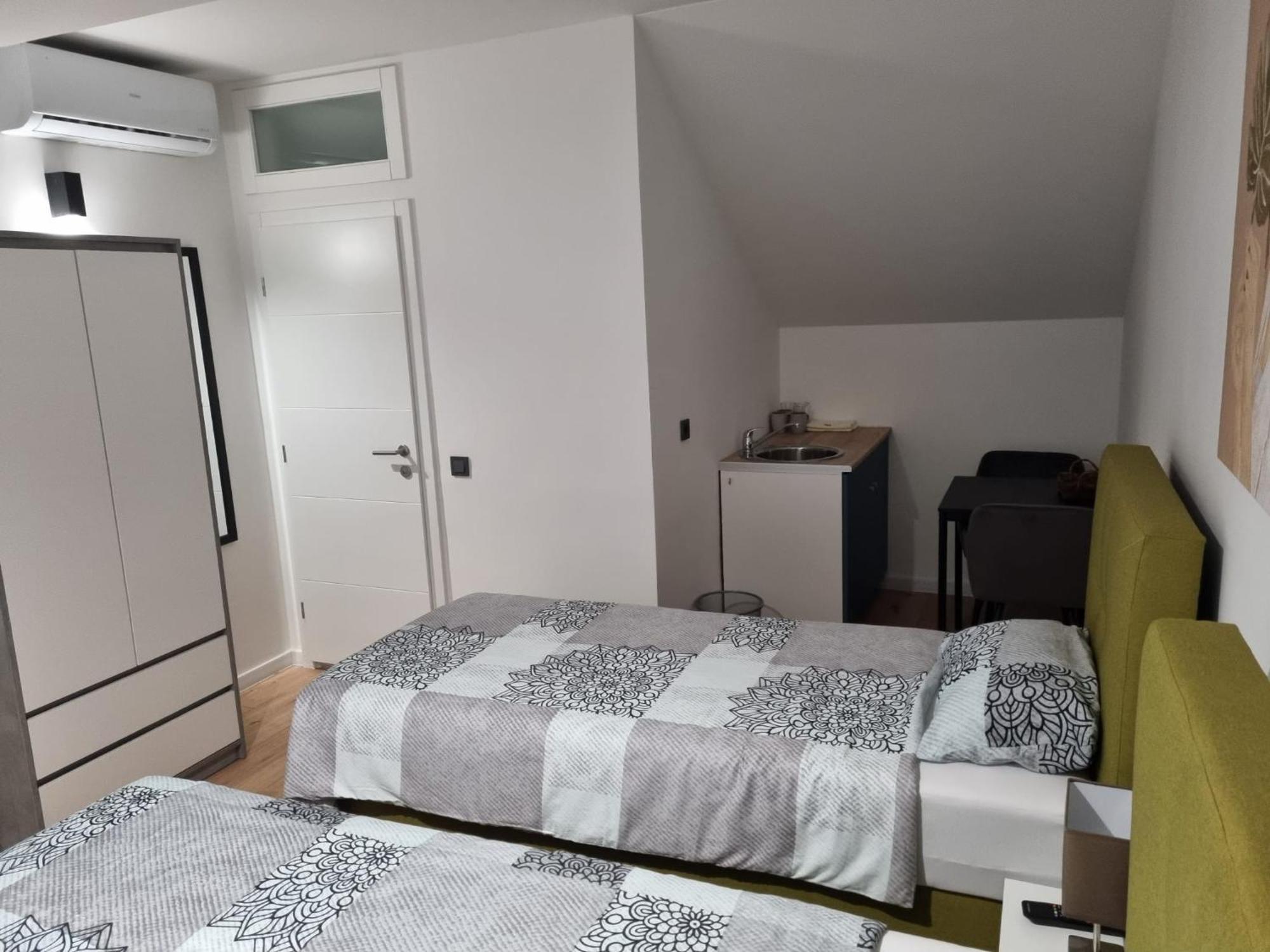 Sobe Marta Hotel Trgovisce Kültér fotó